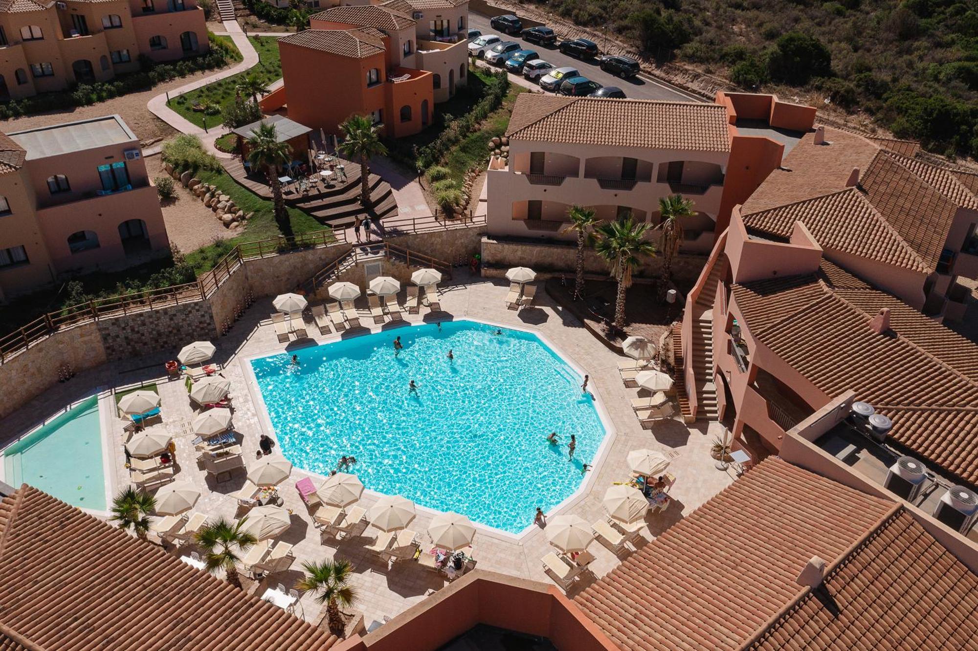 Hotel Red Sun Village